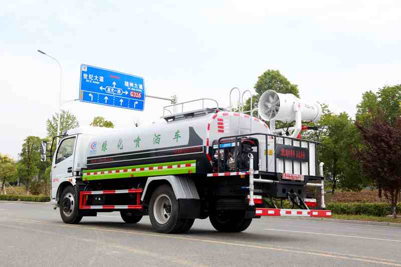 東風灑水車