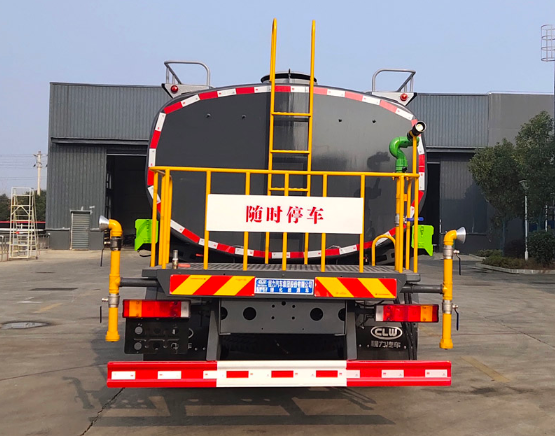 后八輪20方水車